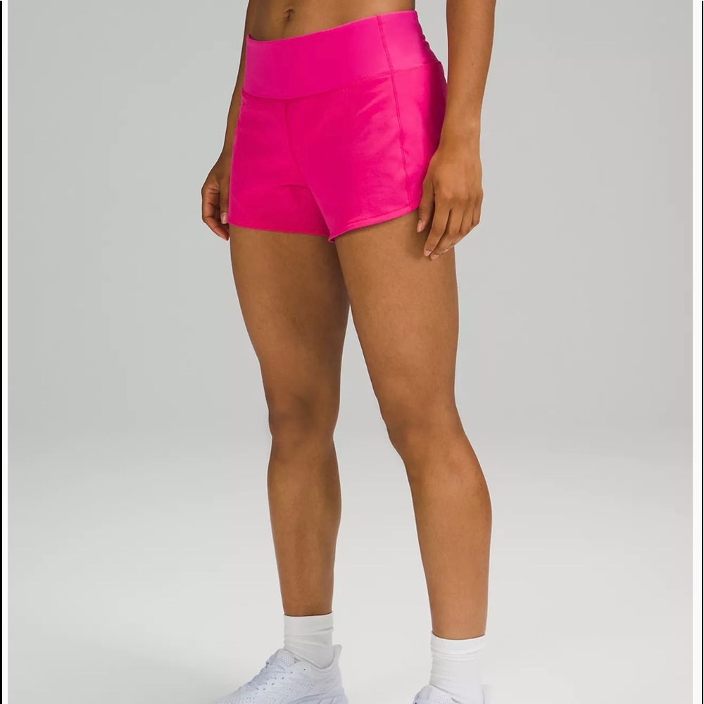 Sonic Pink Speed up Mid-Rise Lined shorts 4”